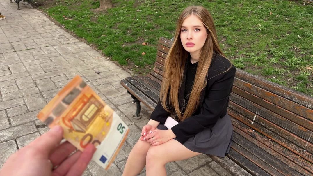 Girl Needs Help. What Would You Do in This Situation?