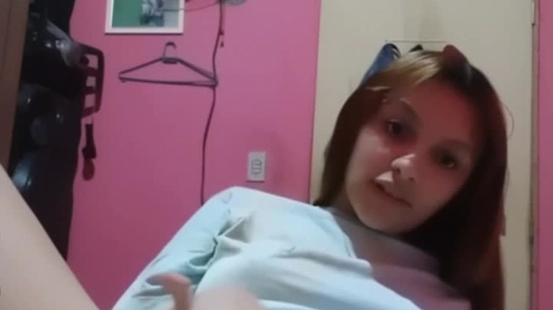 ⁣BuzzCast Teen Girl Fingering Her Pussy for straight 12 Minutes