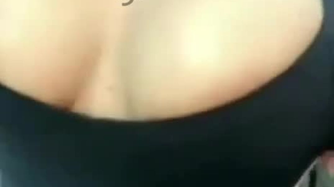 ⁣Famous Tango Model Queen Manvi Live Nude Boobs and Nipples Show
