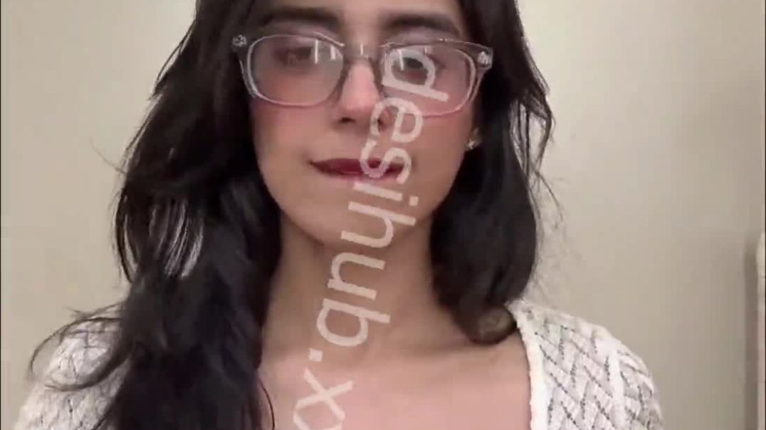 ⁣Aqsa Pervaiz Onlyfans Nude Showing Boobs & Teasing Nipples and Areola on Full Display