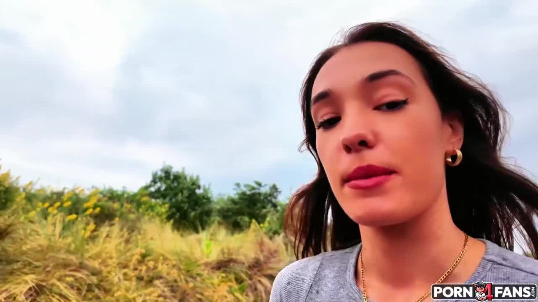 ⁣Mia Z and Mags Lesbian Sex In The Back Of Their SUV