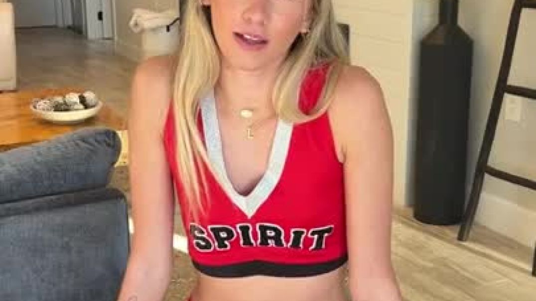 ⁣Hot Cheerleader Lexi Rae Gets Absolutely Pounded By The Football Coach