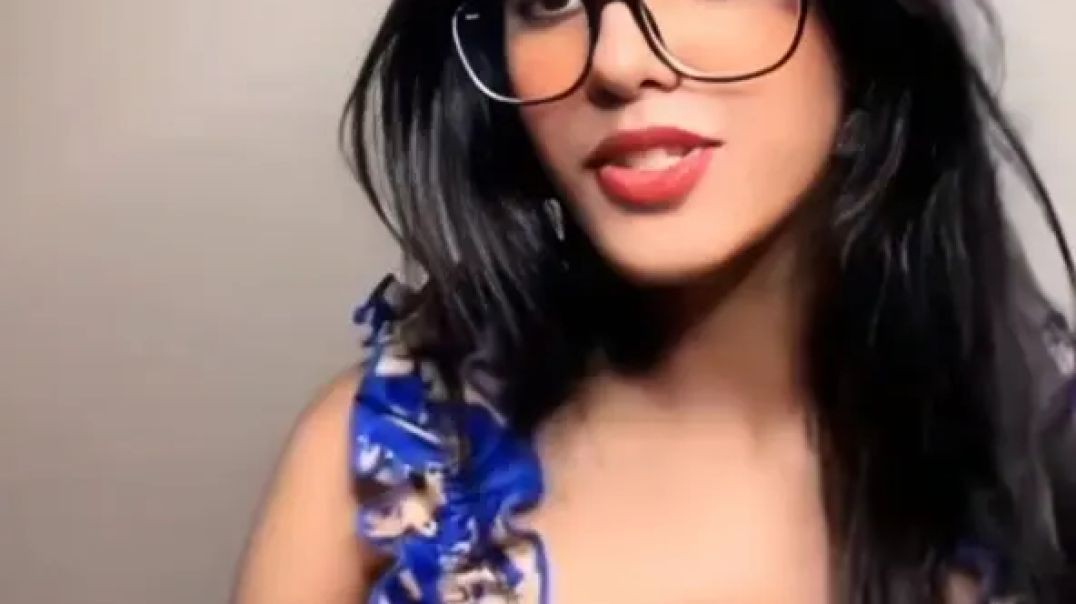 ⁣Tango Girl Nora 121 Private strips off top flashing her gorgeous boobs