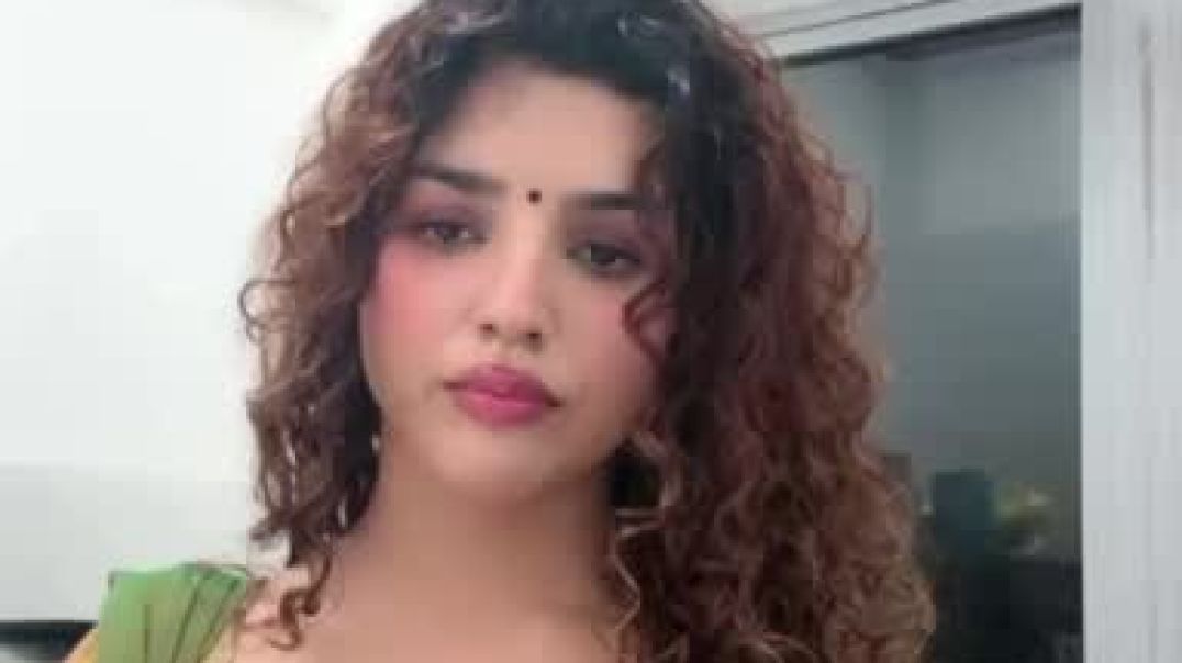 Instagram Star Ektabaddie Nude Nipslip Dancing on Tango Live