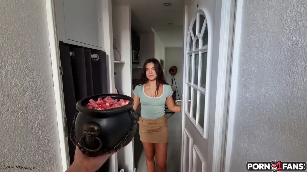 ⁣Lauren Walker Spooky Halloween Sex Tape