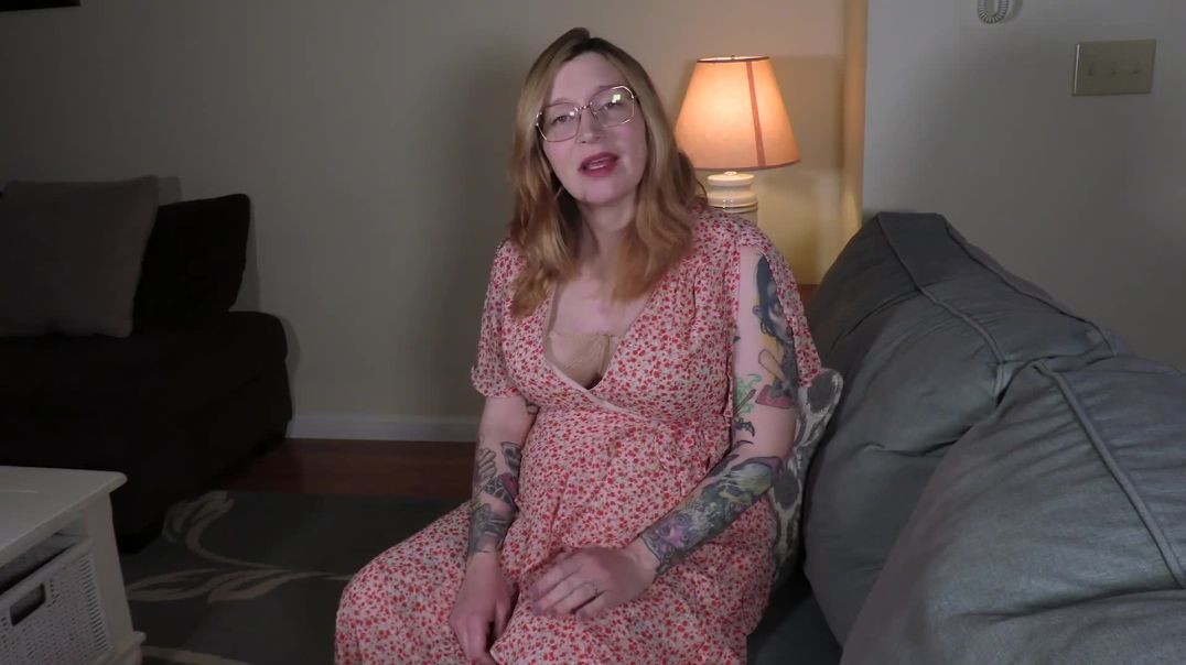 ⁣Bettie Bondage - Step Mom Helps You Win